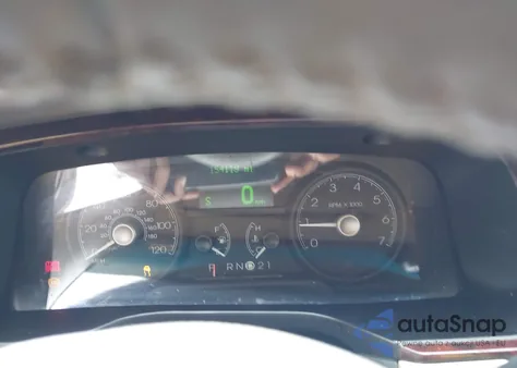 2008 Lincoln Town Car Signature Limited from USA, damaged, VIN 2LNHM82V88X640299